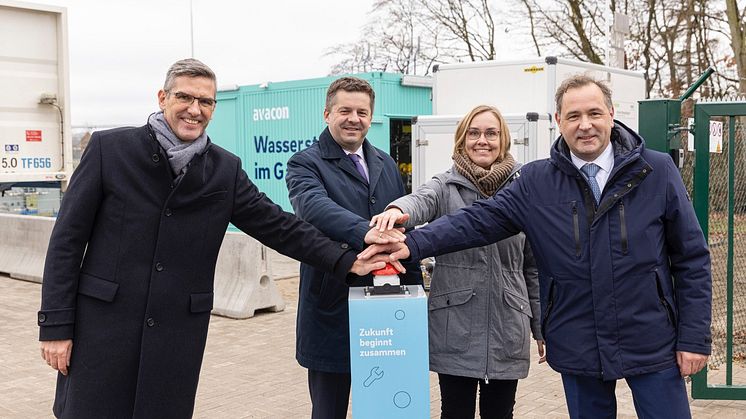 Avacon Technikvorstand Stephan Tenge, Sachsen-Anhalts Wirtschaftsminister Sven Schulze, Avacon Projektleiterin Angela Brandes, DVGW Vorsitzender Gerald Linke (v. l.)