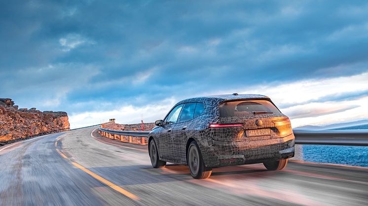BMW iX i Norge