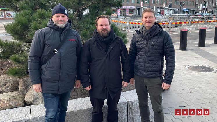 På bilden från vänster: Magnus Brunander Cramo, Jakob Revellé blockchef NCC samt Michael Rusin platschef NCC