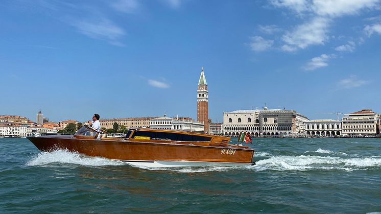 venetian_taxi-1