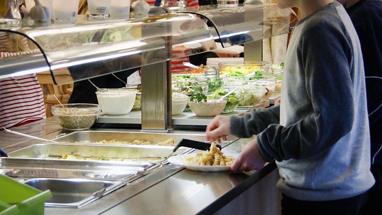 Varje vardag serveras tre miljoner offentliga måltider i Sverige. Foto: MATtanken.