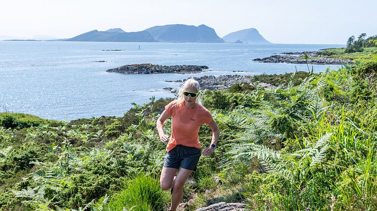 SS21_sjo_fjell_Bremanger_HKKH-7436