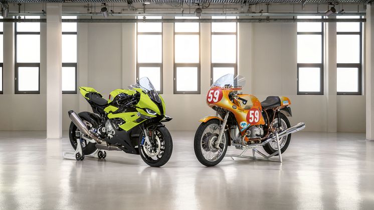 BMW M 1000 RR 50 Years M og BMW R 90 S fra Helmut Dähne