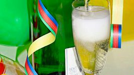 Prosit Neujahr, aber ohne Alkohol am Steuer! 