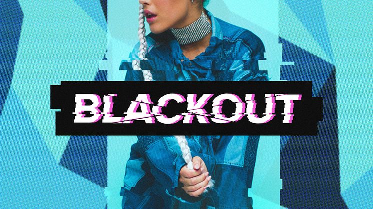 Julie Bergan - Blackout.