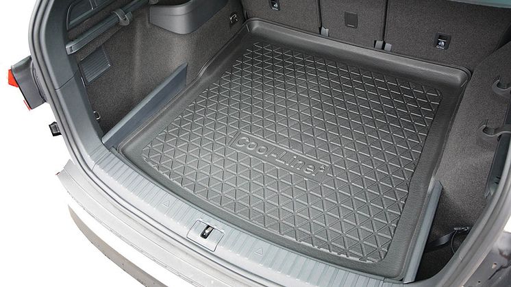 En bagagerumsmatta, placeras helt enkelt i bagageutrymmet på bilen