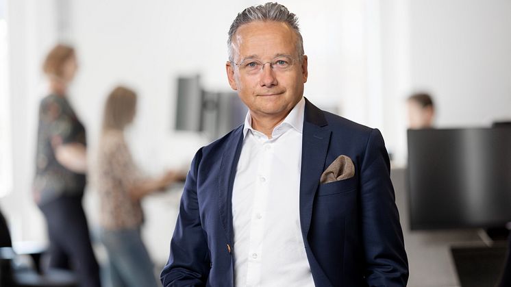 "Svevia går in i 2025 med goda förutsättningar. En gynnsam marknad i kombination  med bolagets kompetenta och engagerade medarbetare ger oss en stark grund att  bygga vidare på", säger Joachim Hallengren, vd och koncernchef för Svevia.