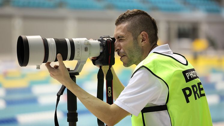 Canon RF 100-300mm F2.8L IS USM_B