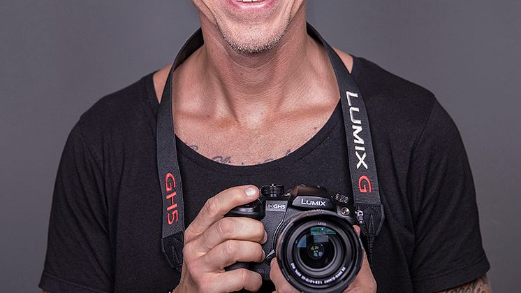 Bingo Rimér, välkänd fotograf och mediaprofil