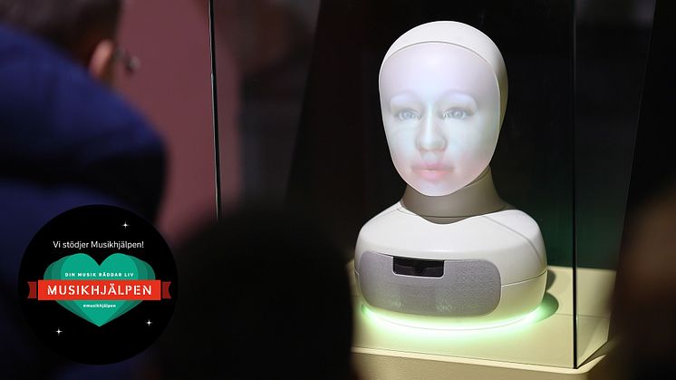 Arbetets museum auktionerar ut två robotdejter med Furhat, en av världens mest avancerade sociala robotar. Foto: Peter Holgersson.