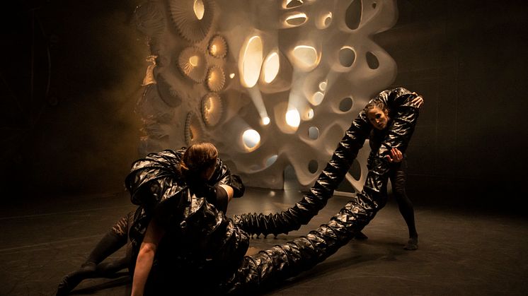 in:finite pressbild 5