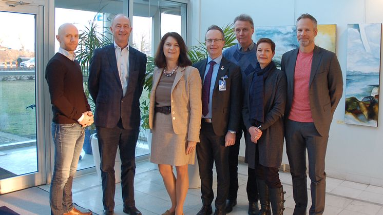 Besök av Eu- och handelsminister Ann Linde i Helsingborgs Hamn. Fr.v. Henric Halvorsen, Niels Vallø, Ann Linde, Per-Arne Håkansson, Jan Björklund, Eva Schönbäck och Andreas Eriksson. 
