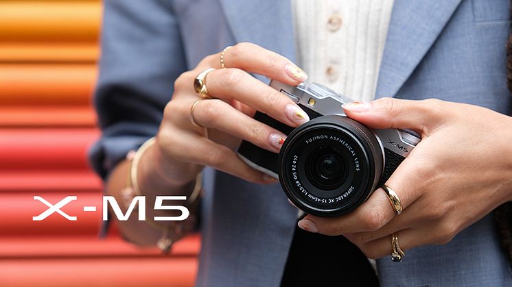 FUJIFILM X-M5