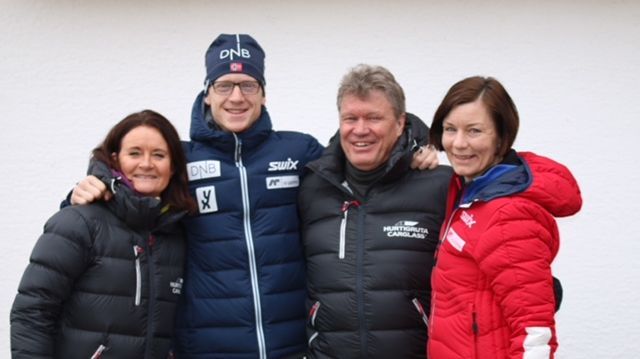 Fra venstre: Bente Birkeland (Markedsdirektør Hurtigruta Carglass), Johannes Thingnes Bø, Morten Bjørlo (Adm.Dir Hurtigruta Carglass® ), Rakel Rauntun (Gen.sekr NSSF).