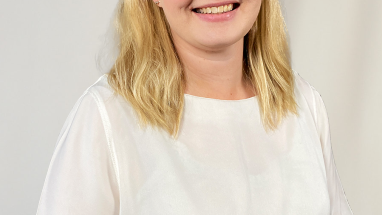 Josefin cropped.png