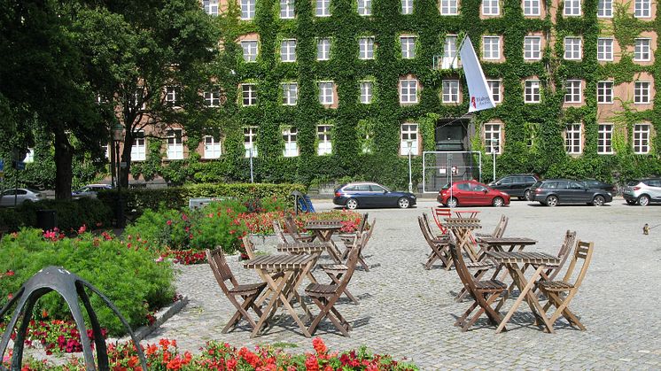 Vid Davidshalls torg, mitt i centrala Malmö, skapar Riksbyggen nya bostäder med bästa läge i det fd polishuset.