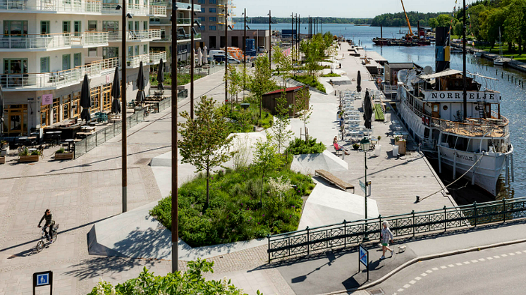 Vy över Hamnpromenaden.