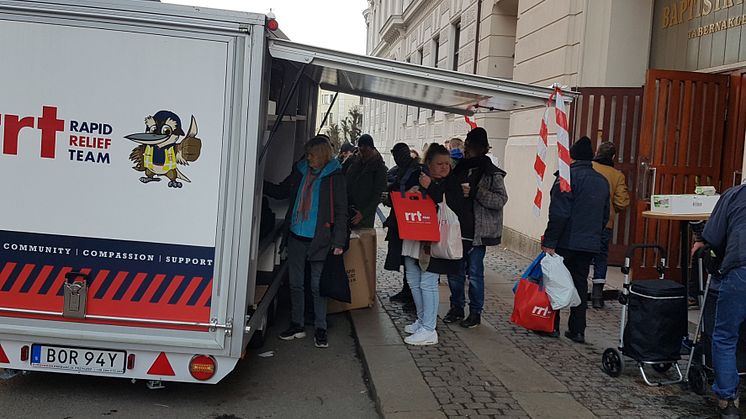 RRT dela ut till hemlös