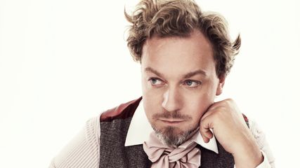 Soulkungen Eric Gadd och världsmusikbandet Svarta Safirer i musikspäckad Sommarlundshelg