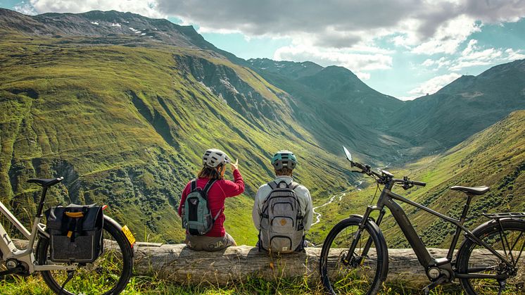 Route 1291, Furkapass-E-Bike-Break © Schweiz Tourismus / Nico Schaerer