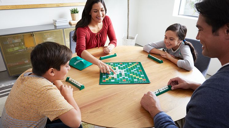 100 Familien in Deutschland haben die Chance ein Spielepaket zu gewinnen