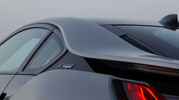 NYA BMW i8 COUPÉ
