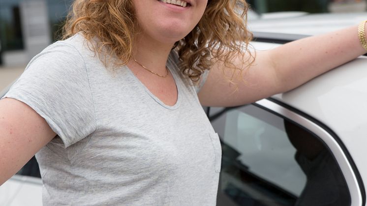 Anna Brolin, doktorand vid Högskolan i Skövde, disputerar vid Loughborough University i England. Hon hoppas att hennes forskning ska leda till bättre arbetsförhållanden för i första hand fordonsmontörer. 