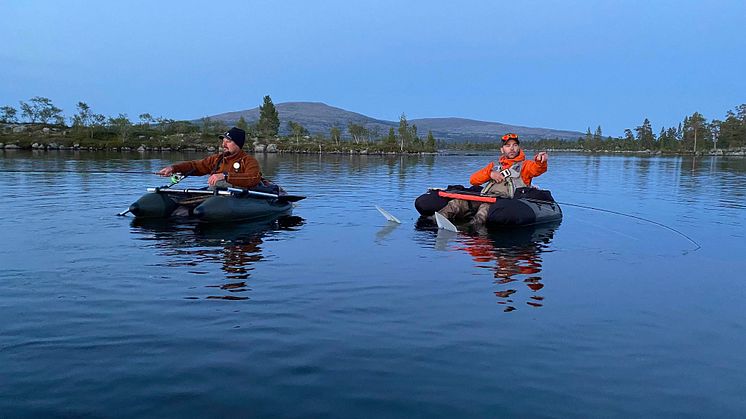 Floating tube fishing with Anglerman Fishing Adventure. Photo: Anglerman Fishing Adventure.