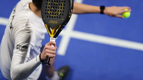 Padel: En udforskning af spillet og udstyret