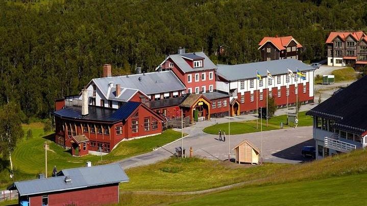 Ramundberget lockar fler sommarturister än någonsin. Här syns Ramundbergets Fjällgård.