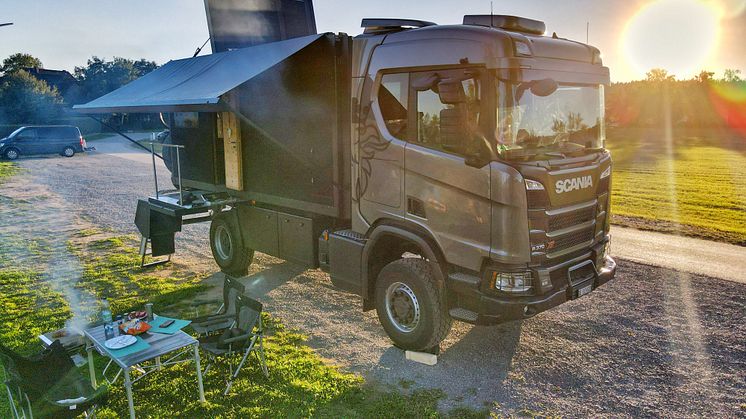 Mit dem Scania R 370 XT 4x4 als Motorhome geht es für das Ehepaar Thomas Würsten und Regis Zen Ruffinen bald auf Reise. 