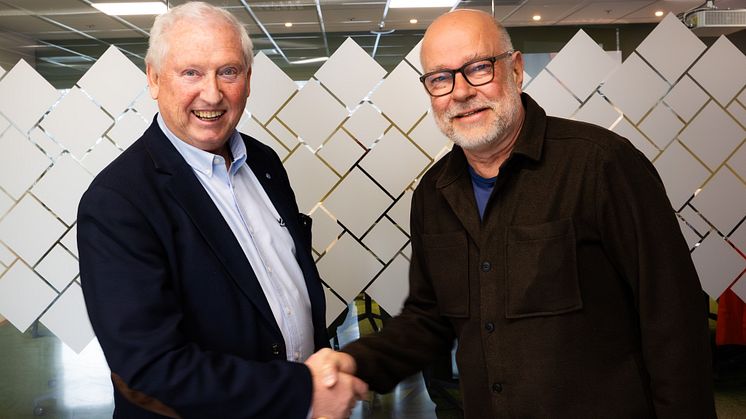 Arild Hansen (ABL) og Gunnar Dackevall (eLife Nordic) gleder seg til å samarbeide om å skape Norges største møteplass for bilbransjen. 