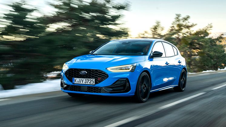 2024_FORD_FOCUS-ST_09.jpg
