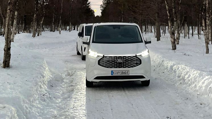 Unik varmepumpeteknologi forbedrer rekkevidden i kulden for Ford Pro sine elektriske kjøretøy