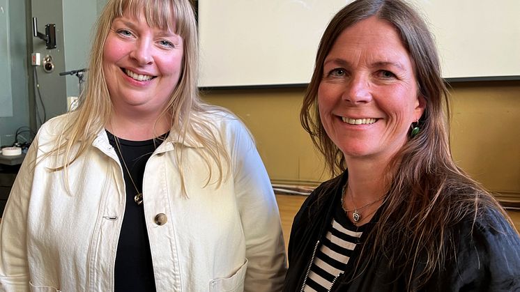 Daglig leder Tone Østerdal og nyvalgt styreleder Trude Storheim på NKAs landsmøte 22. april. 