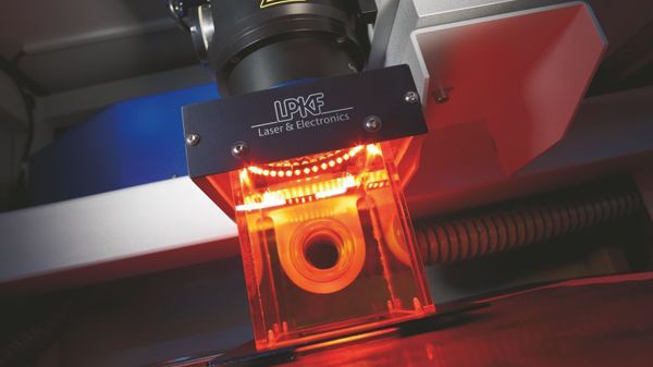 LPKF MicroLine 1000 S - Depaneliseringsprocess med och utan fixtur