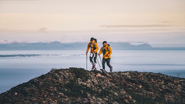 Y-LightLine-Fast-Hike-HKKH