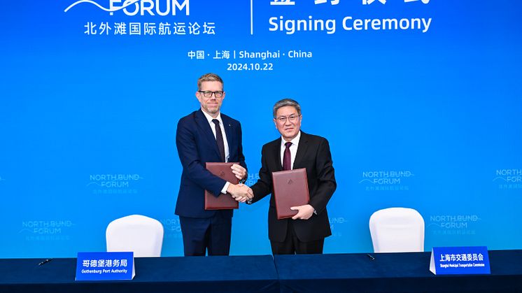 signingceremony.jpg