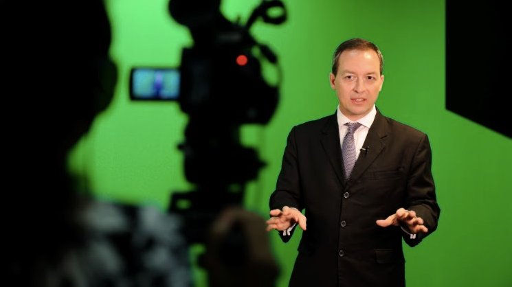 A shoot in progress at our green screen studio located at Shenton Way