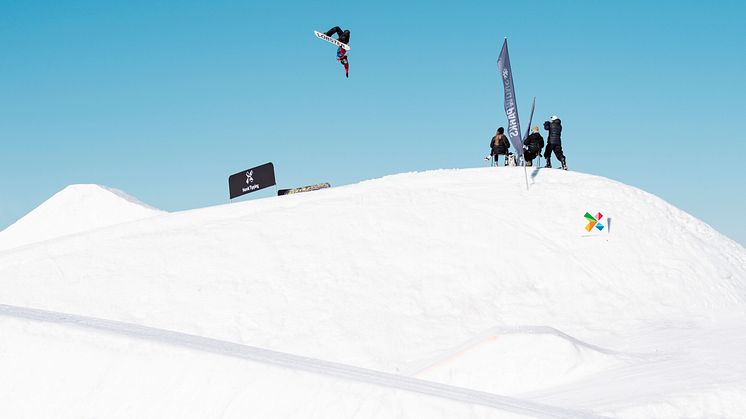 SkiStar Snow Park Trysil ble kåret til Norges beste Snowboard Awards. Her Fridtjof Sæther Tischendorf på Night'n under forrige sesongs NM i Trysil. Foto: Ola Matsson