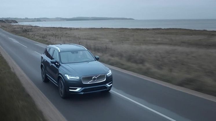 XC90_Recharge_T8_AWD_Denim_Blue.mp4