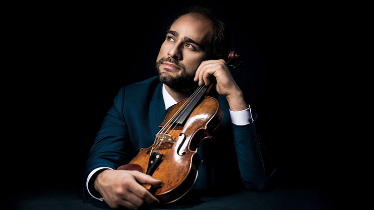 Giovanni Guzzo gör med denna produktion sin debut som ledare och solist för Camerata Nordica.