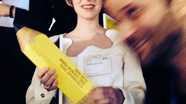 Avgångsstudenten Elin Ivre blev idag Ung Svensk Forms stipendiat i "Garverinäringen".