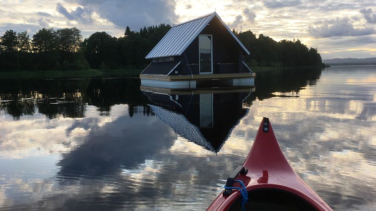 Kungshaga floating hotel room