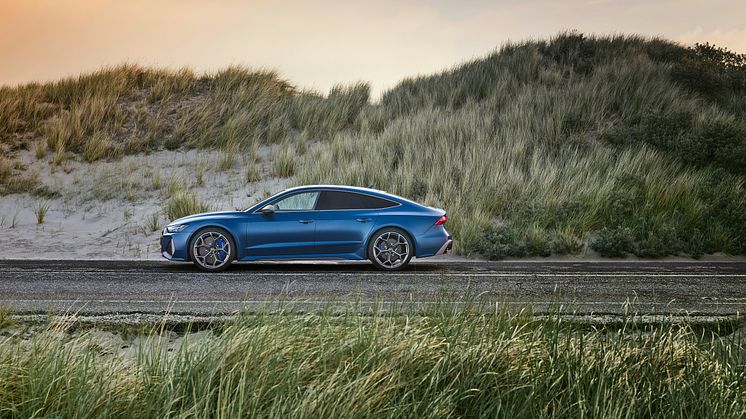 Audi RS 7 Sportback performance (Ascariblå mat)