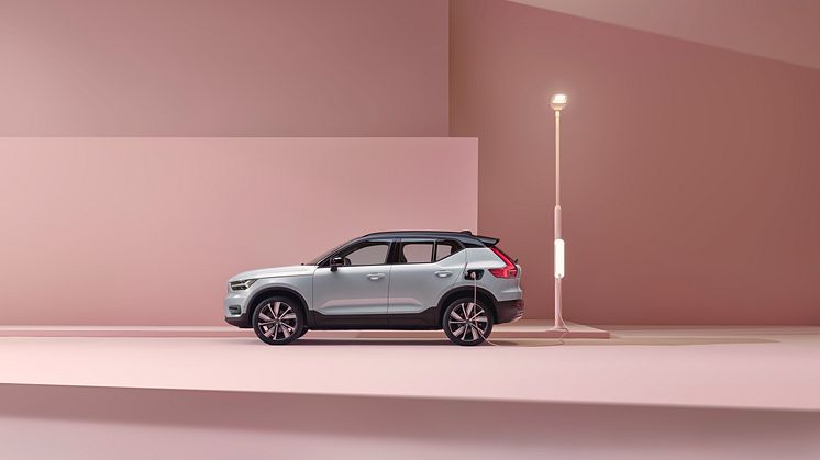 Volvo XC40 Recharge Glacier Silver