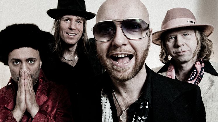 STEREO EXPLOSION på turné
