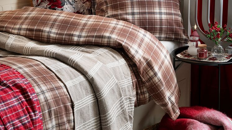 Rusta_2024_S4_Bedset_Rut_1-I.jpg