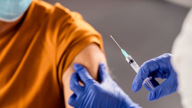 Discovery Health, South Africa’s largest private health insurance administrator, releases at-scale, real-world analysis of Omicron outbreak based on 211 000 COVID-19 test results in South Africa, including collaboration with the South Africa