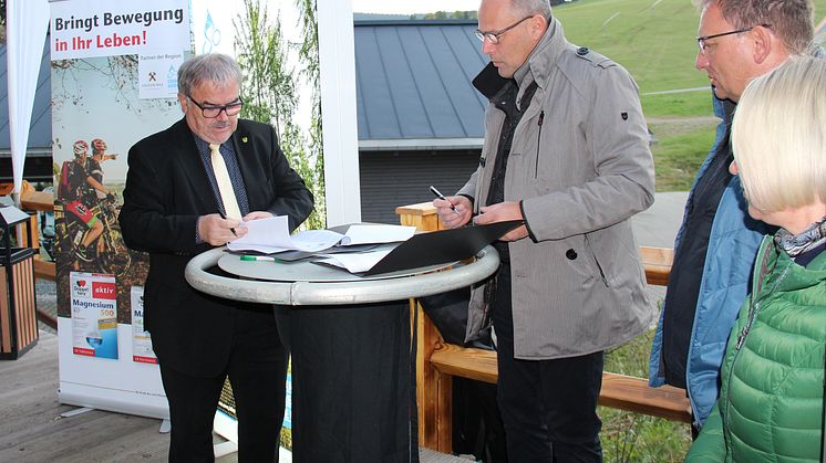Unterzeichnung der Kooperationsvereinbarung in Kurort Oberwiesenthal (Foto: TVE)